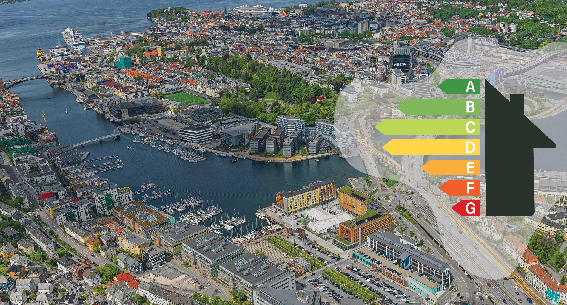 Oversiktsfoto over Solheimsviken og Marineholmen, med vektorillustrasjon av energieffekt.