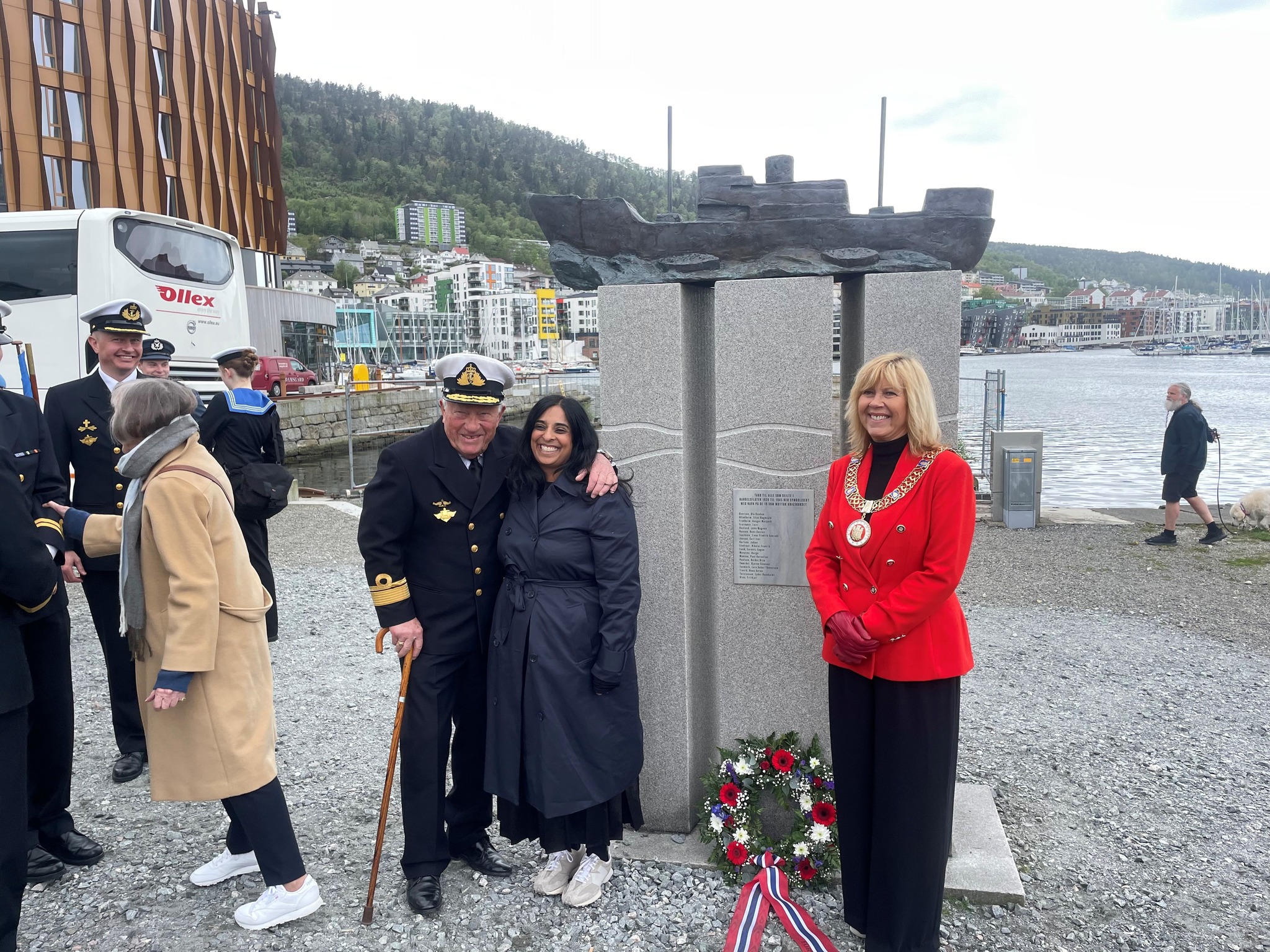 Markering av 8. mai ved statuen Krigsseileren i Solheimsviken